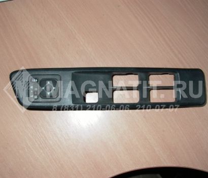 Накладка блока управления стеклоподъёмниками MR366377 4 дв. Mitsubishi Pajero Pinin (H6,H7)
