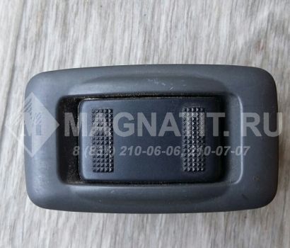 Кнопка стеклоподъёмника задняя правая GE4T6638043 Mazda 323 (BJ)