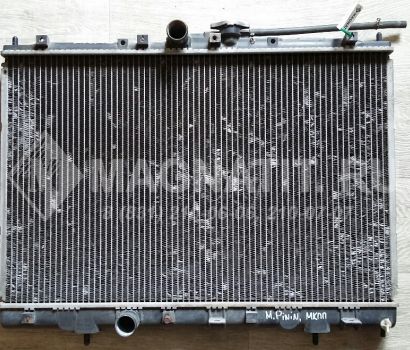 Радиатор охлаждения двигателя основной МКПП MR464810 Mitsubishi Pajero Pinin (H6,H7)