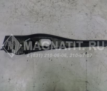 Решётка стеклоочистителей правая (планка под лобовое стекло) 8200294316 Renault Logan I