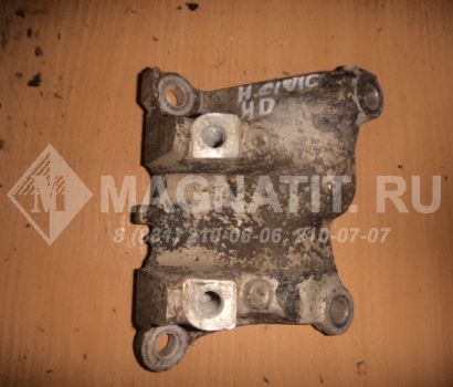 Кронштейн двигателя правый Honda Civic 8 4D (FN FK)