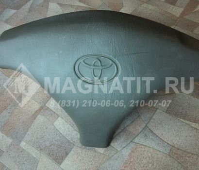 Накладка подушки безопасности на рулевое колесо 451302B360B0 Toyota Corona (ST210, ST211)